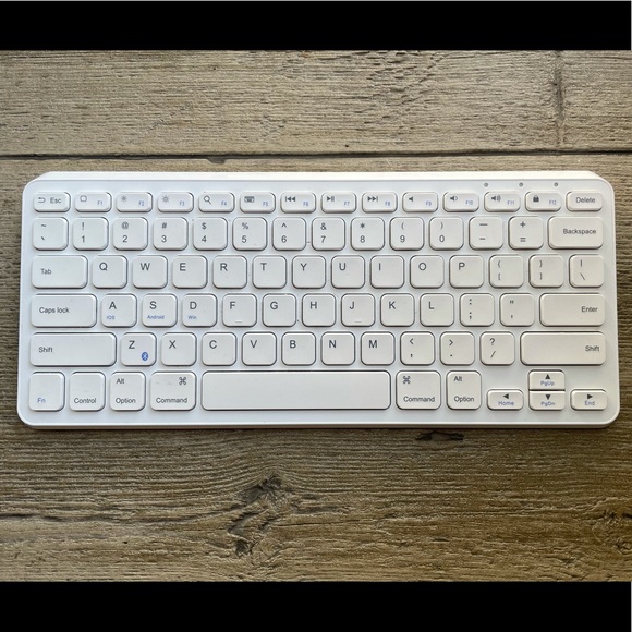 Anker Other - Anker Ultra Wireless Slim White Keyboard For IOS Mac IPAD tablet Bluetooth